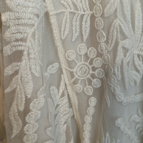 Dressbarn Sheer Embroidered Top With Camisole Size 1X NWT - Picture 4 of 12